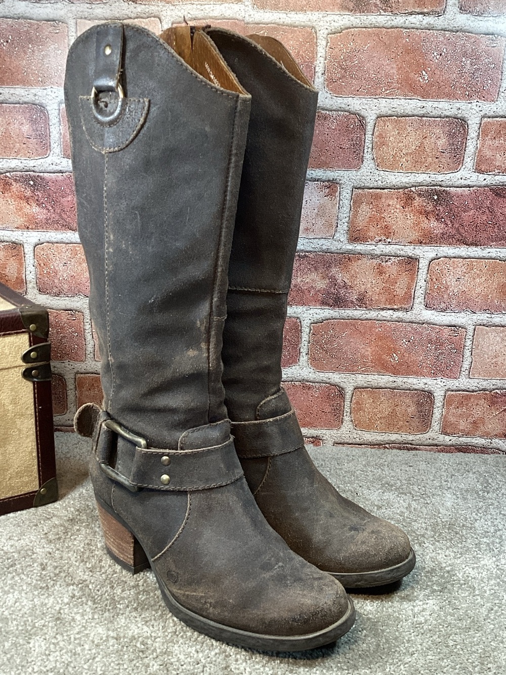 Born Loreza Womens Tall western riding boot size 7.5